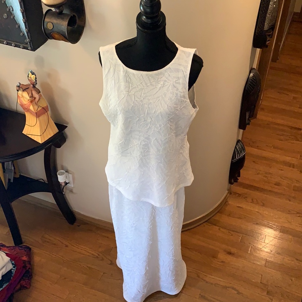 Gantos White Skirt and Top Size 14